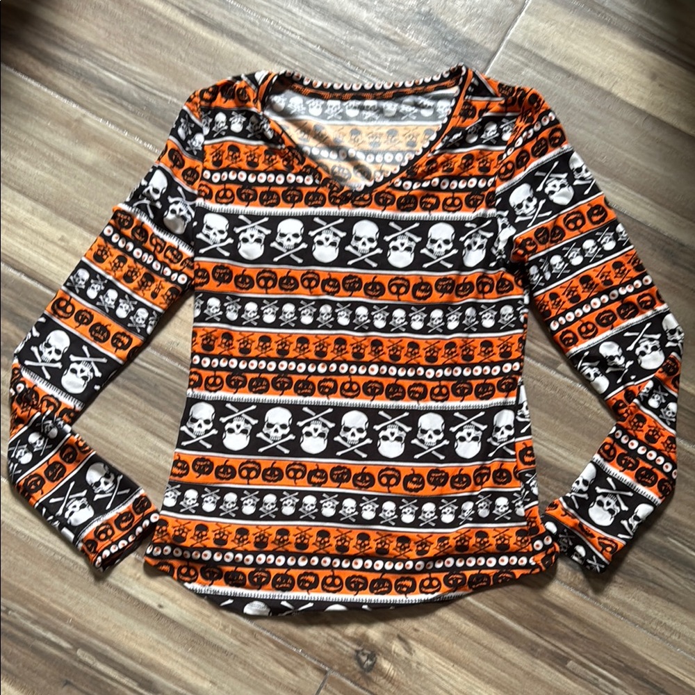 V-Neck Fitted Long Sleeve Halloween Shirt☠️🎃👀